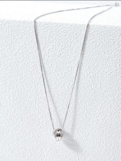 Ezra Circle Pendant Necklace